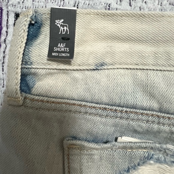Abercrombie & Fitch Women's Jean Shorts Size 0 NWT - Picture 4 of 6